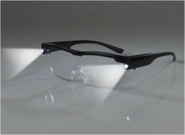 Easymaxx Vergrößerungsbrille mit LED-Licht