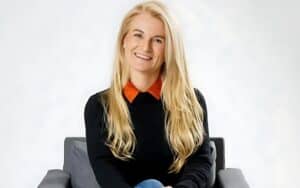 Medizinische Sicherheit trifft Menschlichkeit: Ein Gespräch mit Nicole Tobias über die Zukunft der häuslichen Intensivpflege